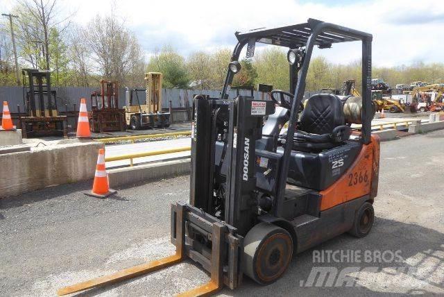 Doosan GC25P-5 Viličarji - drugo