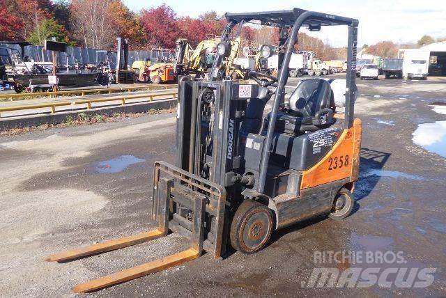 Doosan GC25P-5 Viličarji - drugo