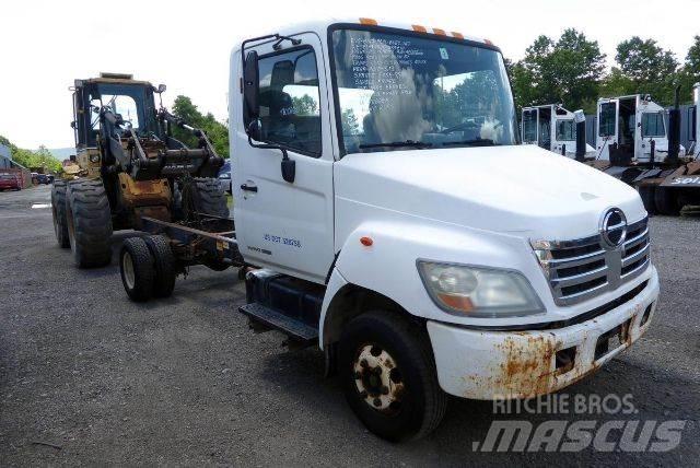 Hino 145 Tovornjaki-šasije