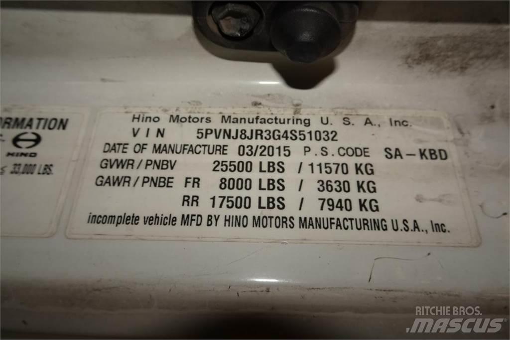 Hino 258 Tovornjaki zabojniki