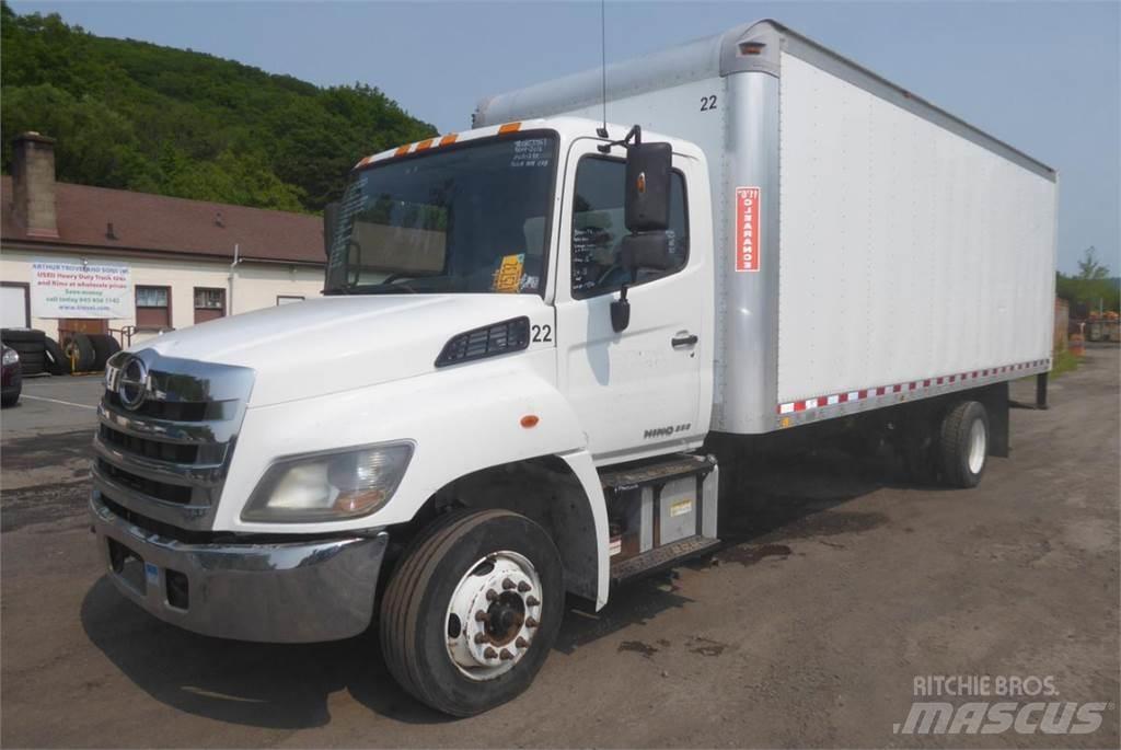 Hino 258 Tovornjaki zabojniki