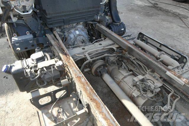 Isuzu NPR HD Tovornjaki-šasije