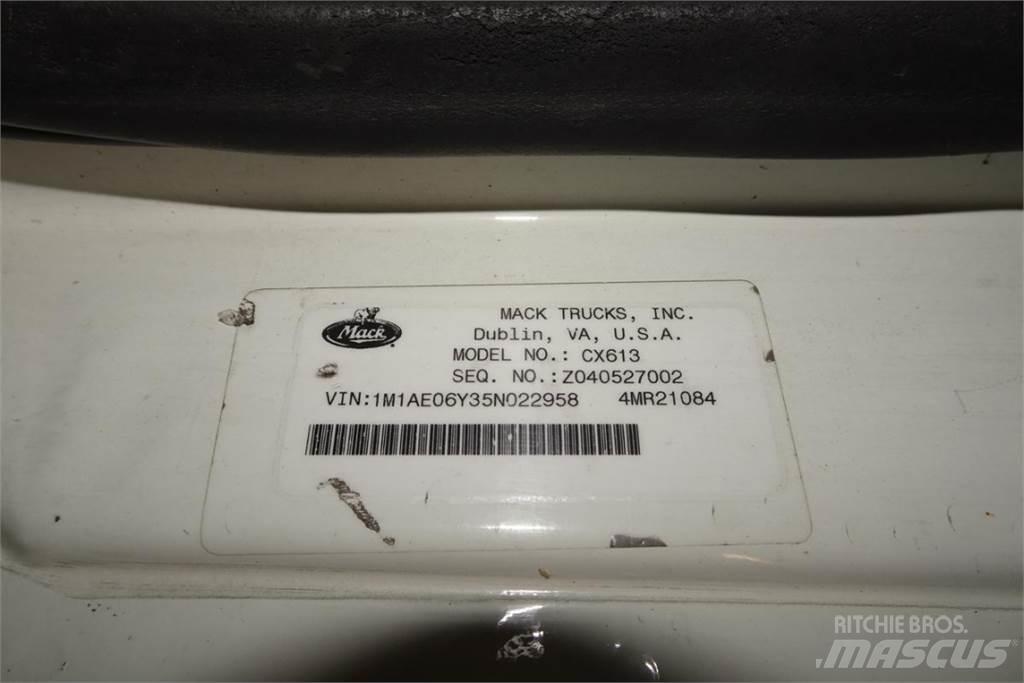 Mack CX613 Tovornjaki-šasije
