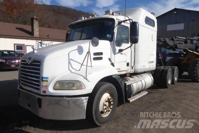 Mack CXN613 Vlačilci