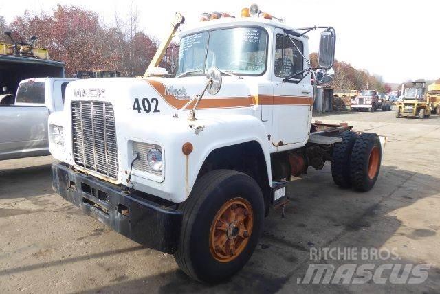 Mack R690T Tovornjaki-šasije