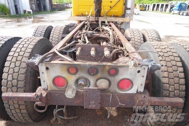 Mack RD688S Tovornjaki-šasije
