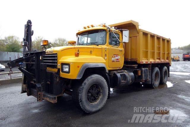 Mack RD690S Kiper tovornjaki