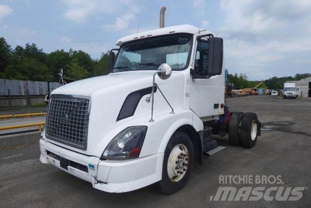 Volvo VNL42T Tovornjaki-šasije