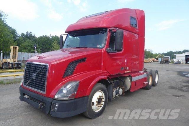Volvo VNL64T Vlačilci