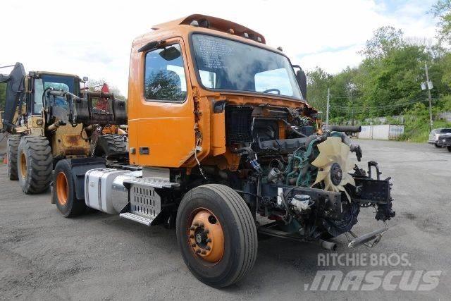 Volvo VNM42T Tovornjaki-šasije