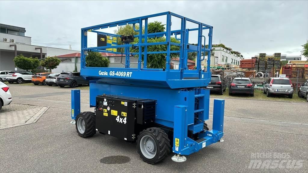 Genie GS-4069 RT Škarjaste dvižne ploščadi