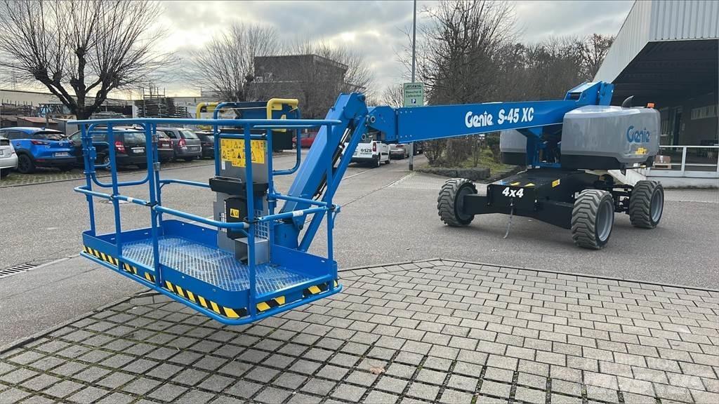 Genie S-45 XC Zglobne dvižne ploščadi