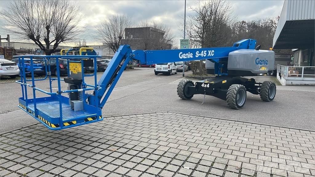 Genie S-45 XC Zglobne dvižne ploščadi