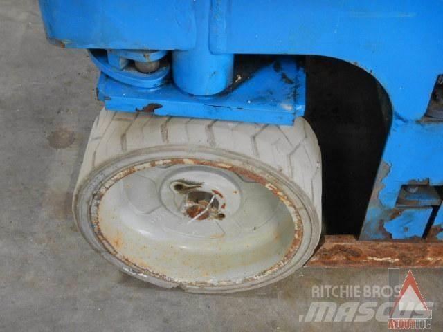 Genie GS-1932 Zglobne dvižne ploščadi