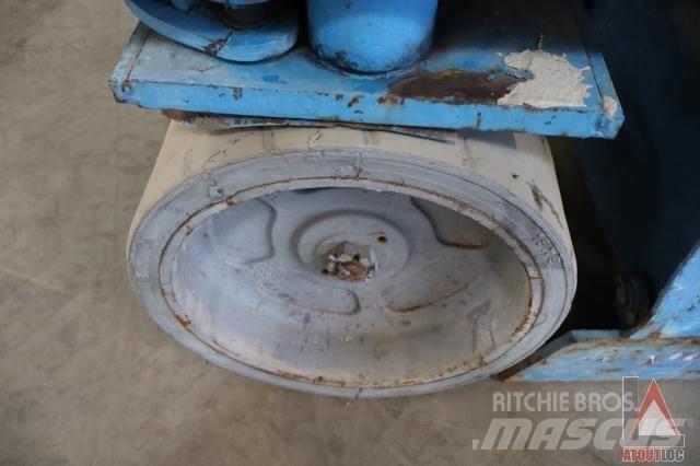Genie GS-3246 Zglobne dvižne ploščadi
