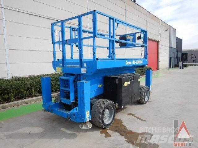 Genie GS-3369DC Zglobne dvižne ploščadi