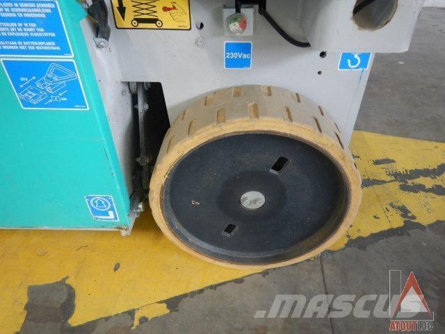 Imer IM14122 Zglobne dvižne ploščadi