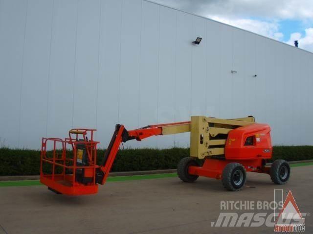 JLG 520AJ Zglobne dvižne ploščadi