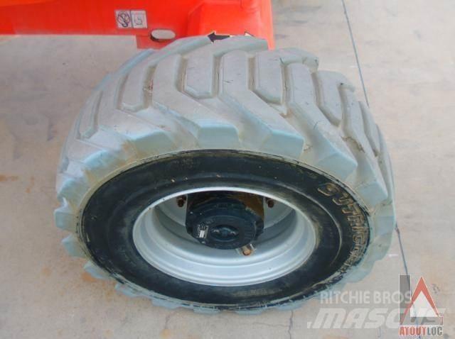 JLG 520AJ Zglobne dvižne ploščadi