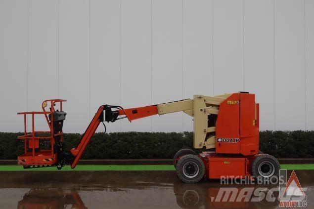 JLG E300AJP Zglobne dvižne ploščadi