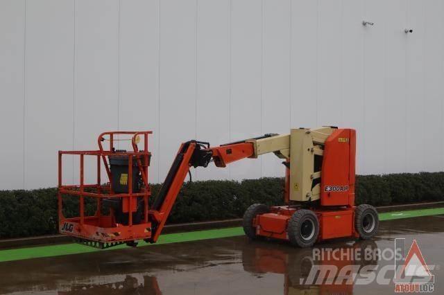 JLG E300AJP Zglobne dvižne ploščadi
