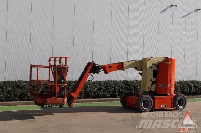 JLG E300AJP Zglobne dvižne ploščadi