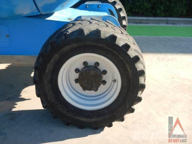Manitou 200 ATJ Zglobne dvižne ploščadi