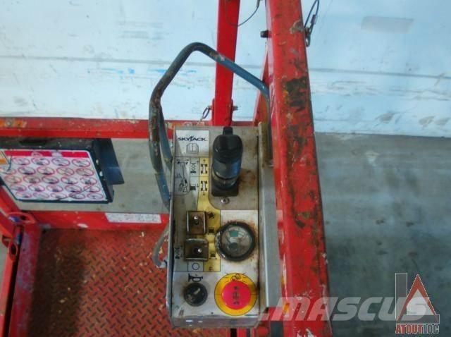 SkyJack SJ3219 Zglobne dvižne ploščadi