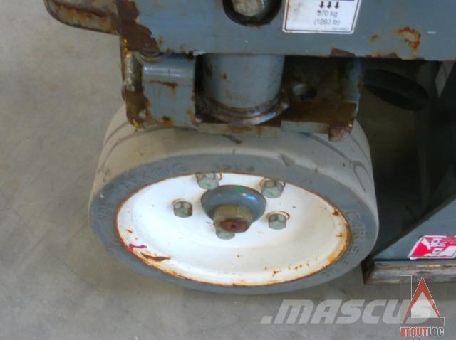 SkyJack SJ3219 Zglobne dvižne ploščadi