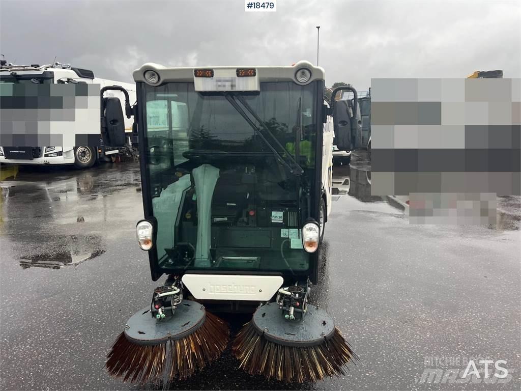 Boschung S2 sweeper Pometalni stroji