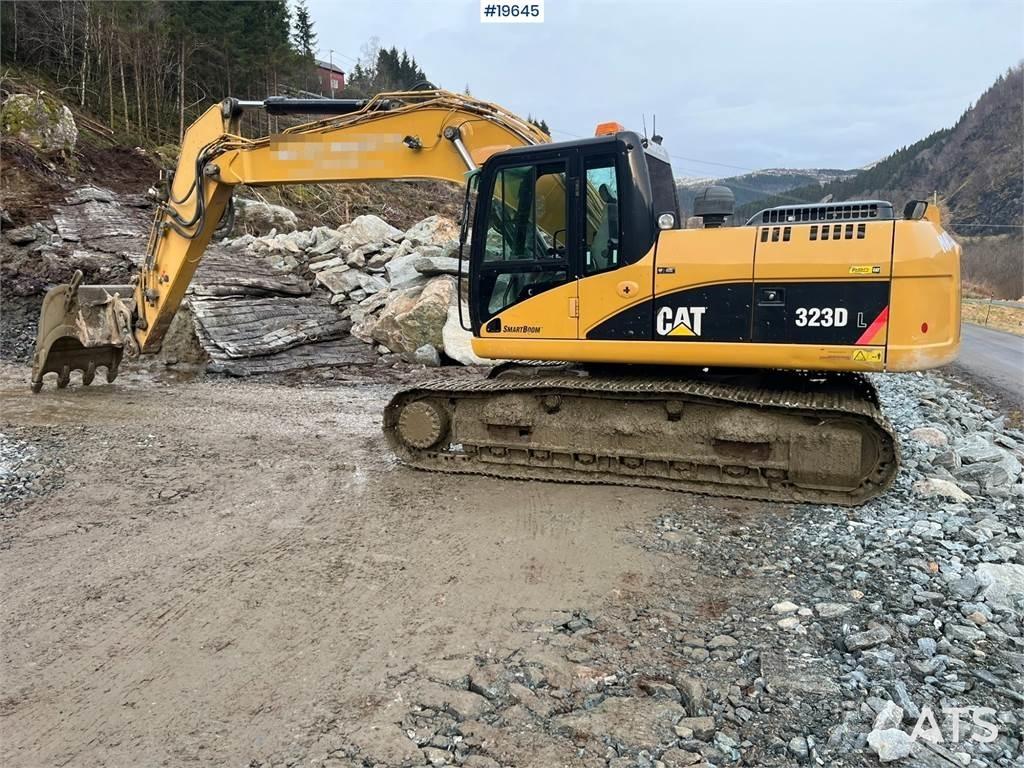 CAT 323D Bagri goseničarji