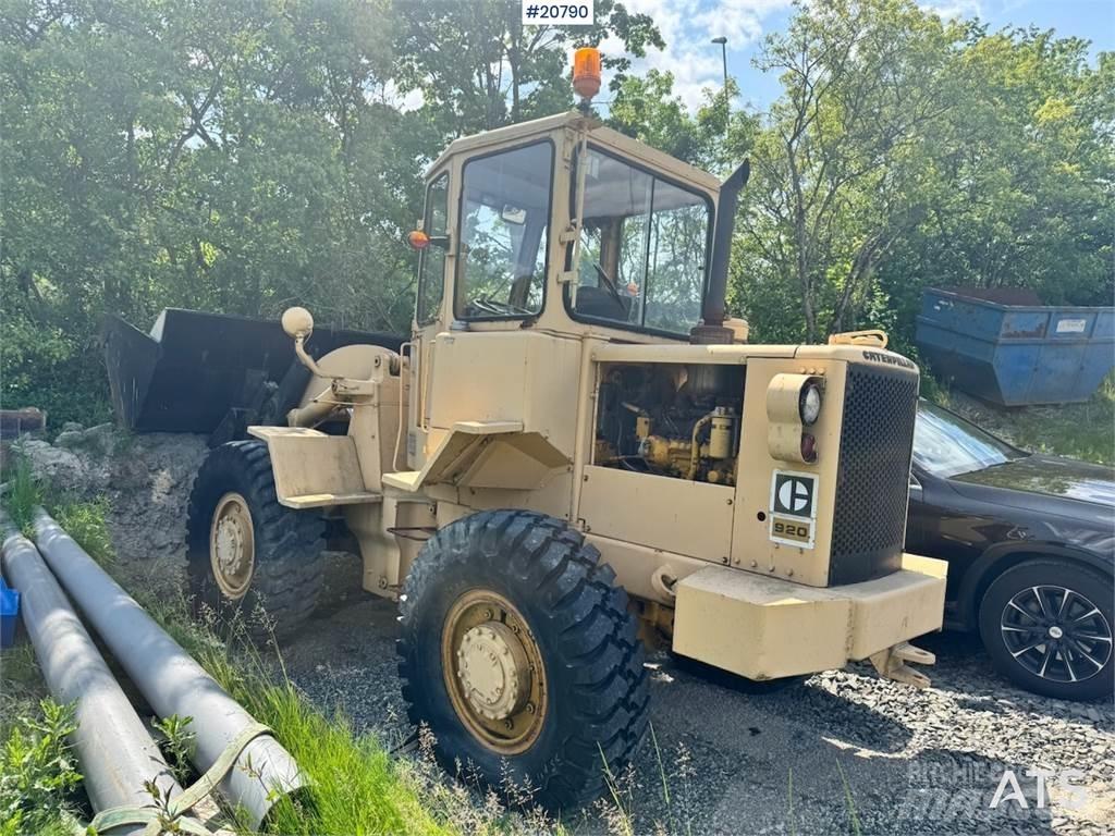 CAT 920 Kolesni nakladalci