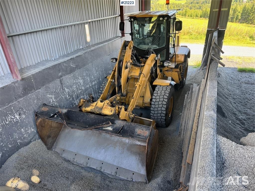 CAT 930 K Kolesni nakladalci