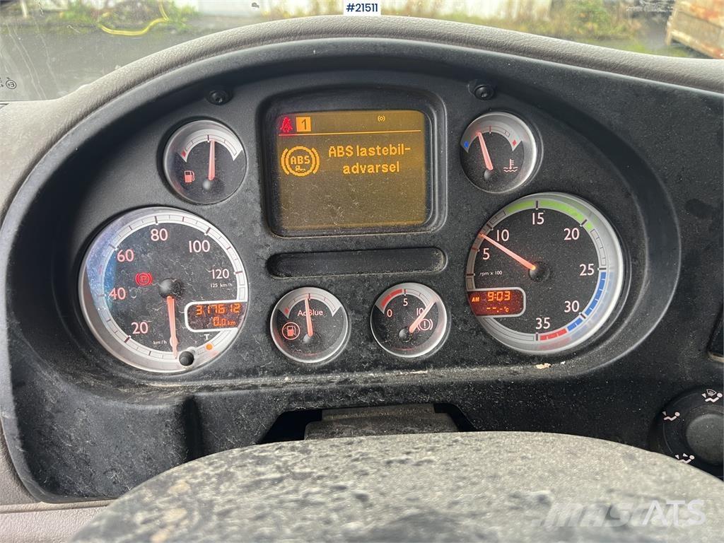 DAF FA 4x2 Tovornjaki zabojniki