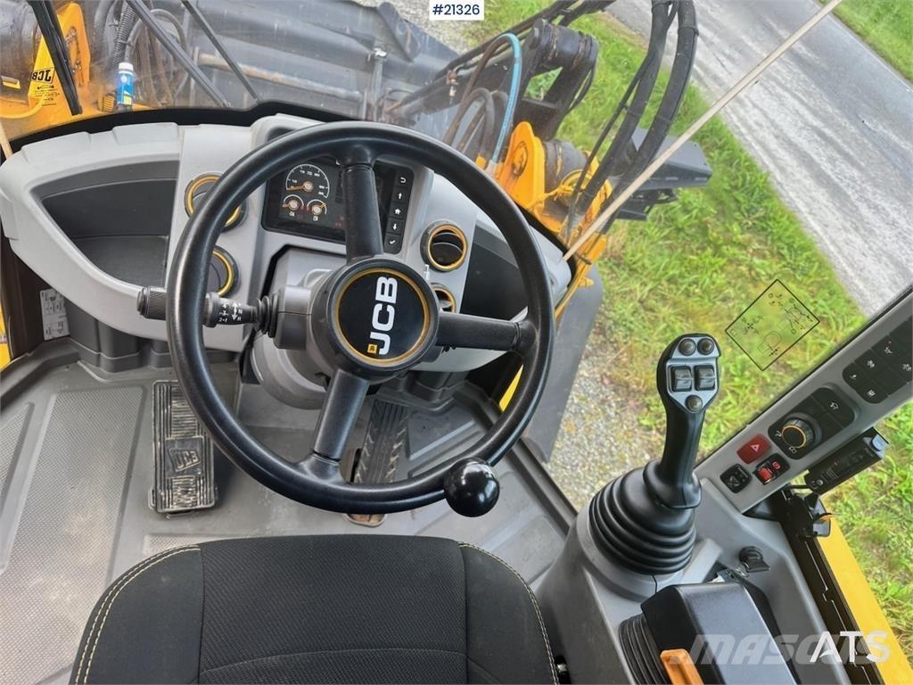 JCB 413K Kolesni nakladalci
