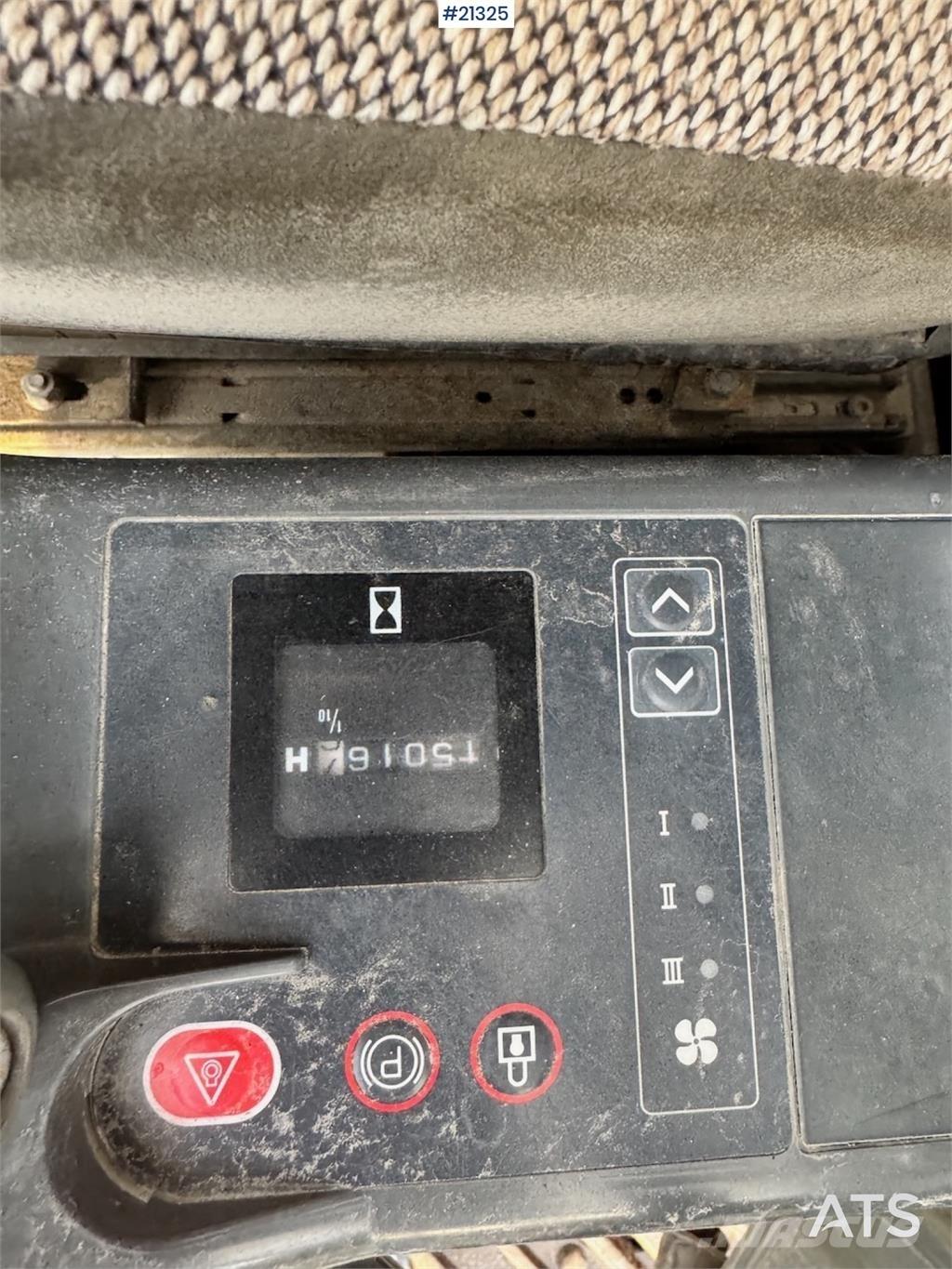 JCB JS200LC Bagri goseničarji