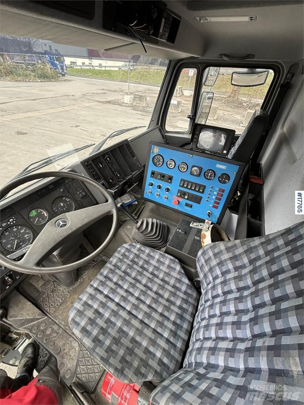 Mercedes-Benz 1824 Pometalni stroji