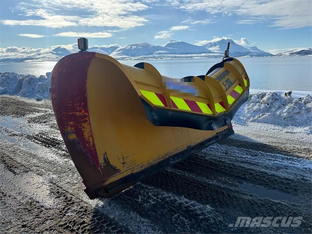  Saltvikplogen F-280 Plugi