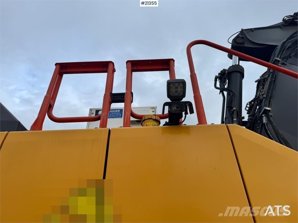 Volvo EC300 EL Bagri goseničarji