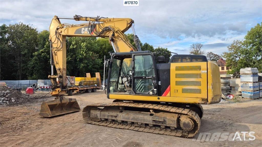CAT 324E Bagri goseničarji