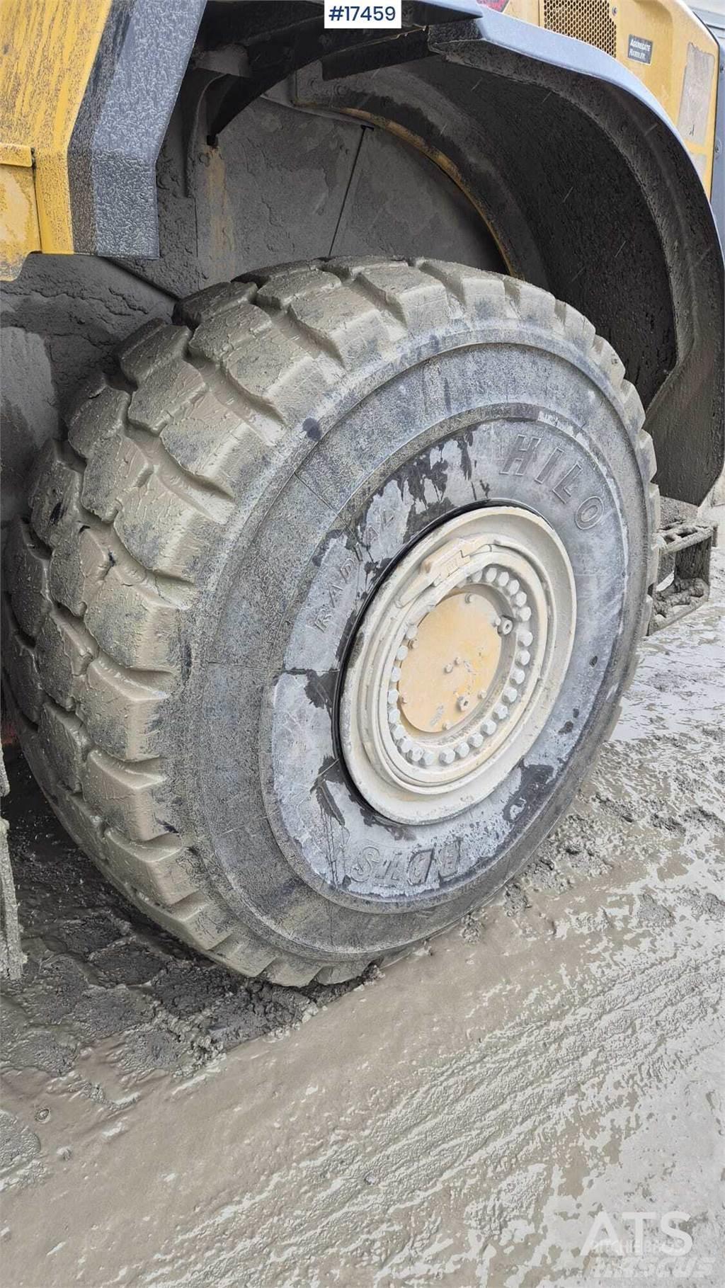 CAT 980 XE Kolesni nakladalci