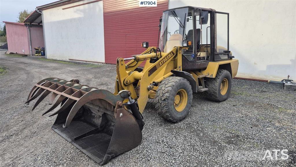 Hydrema WL 480 Kolesni nakladalci