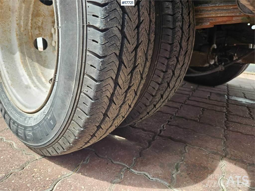 Iveco Daily 35C11 Tovornjaki z žerjavom