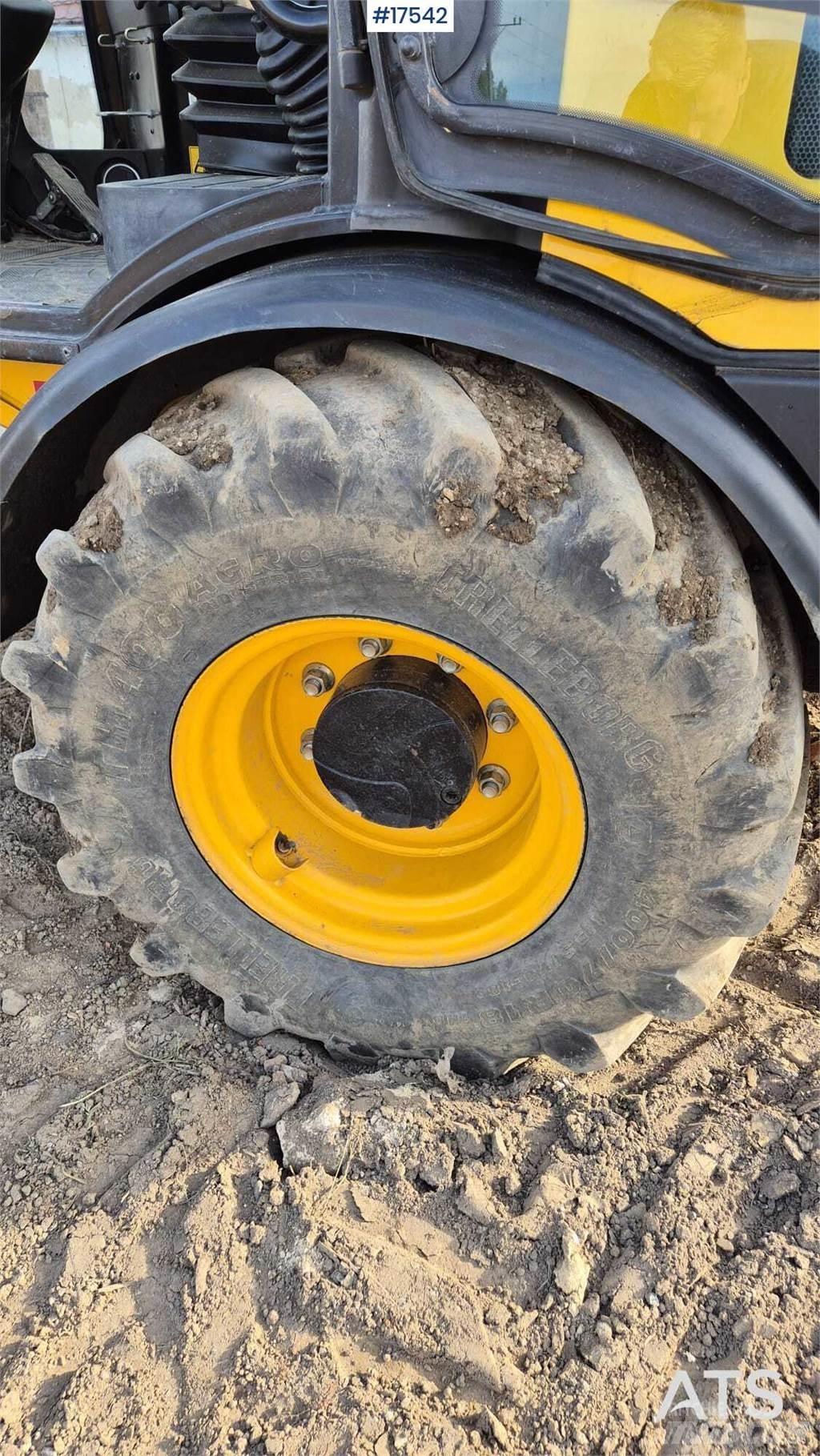 JCB 407 T4 Kolesni nakladalci
