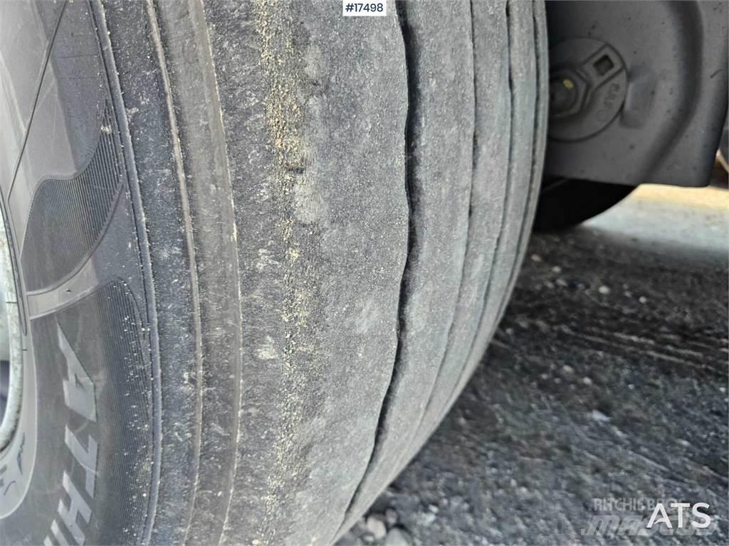 Krone SD Polprikolice s ponjavo