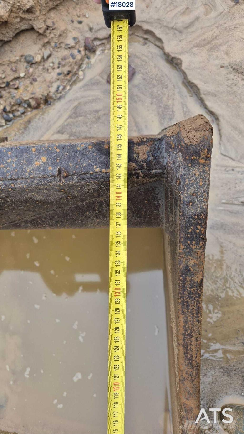 Volvo EC 300DNL Bagri goseničarji