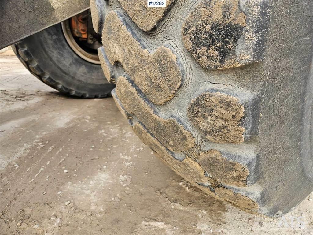 Volvo L120 Kolesni nakladalci