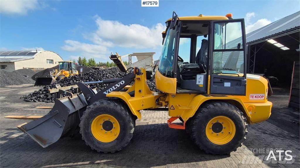 Volvo L30G Kolesni nakladalci