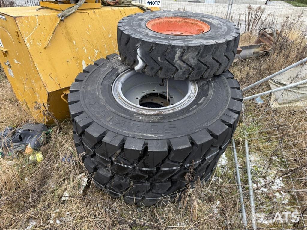  Däck med fälg Olika Drugi deli