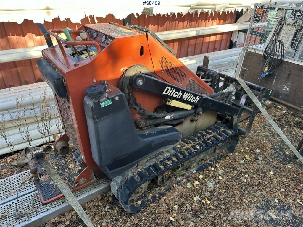 Ditch Witch SK650 Skid steer mini nakladalci